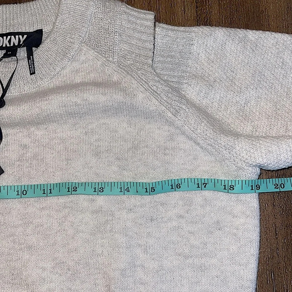 DKNY Pull Over Sweater XS Grey Glitter Crewneck Cutout Shoulder Sweater - Picture 4 of 8